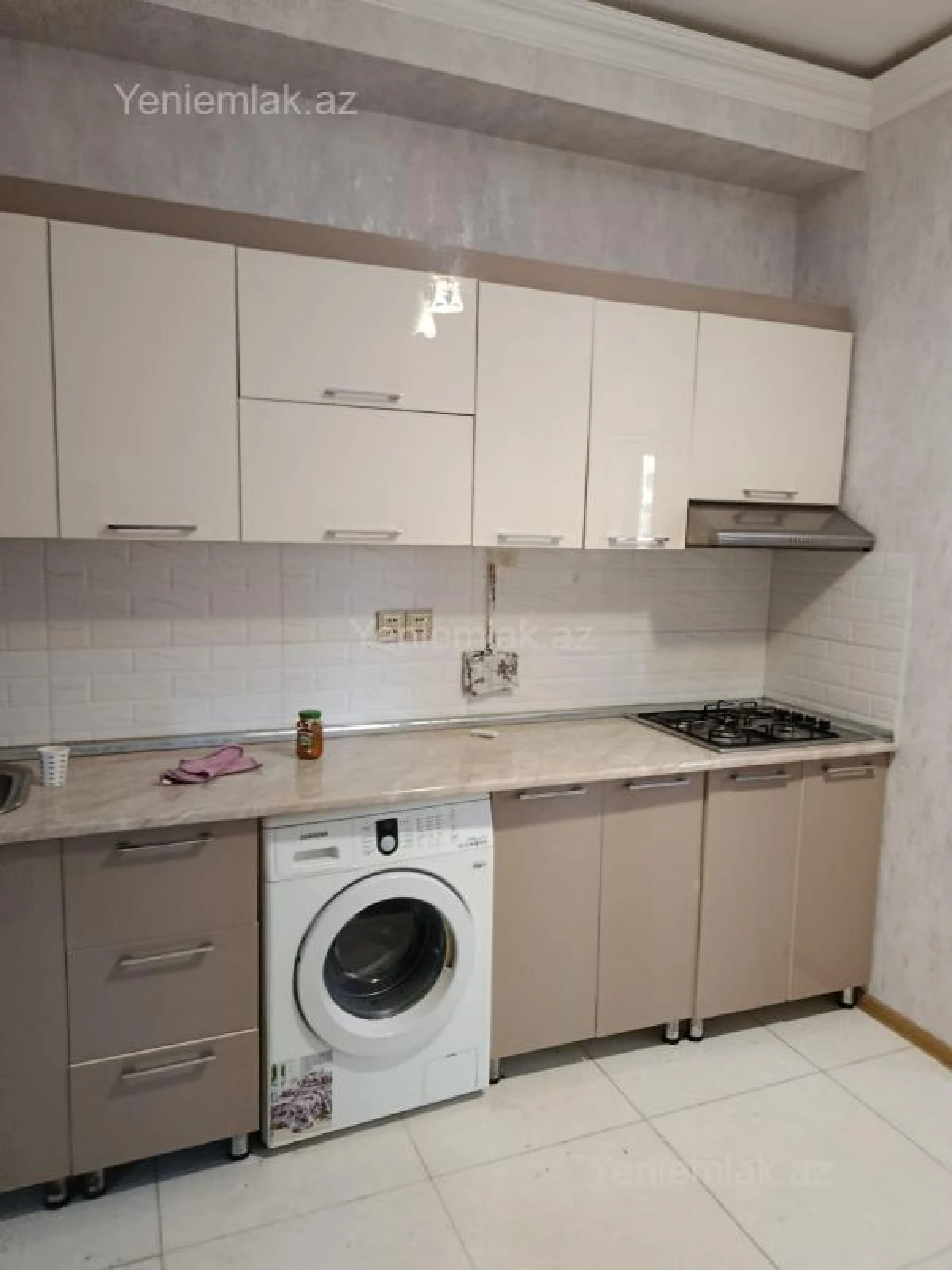 Satılır 3 otaqlı köhnə tikili 102 m²