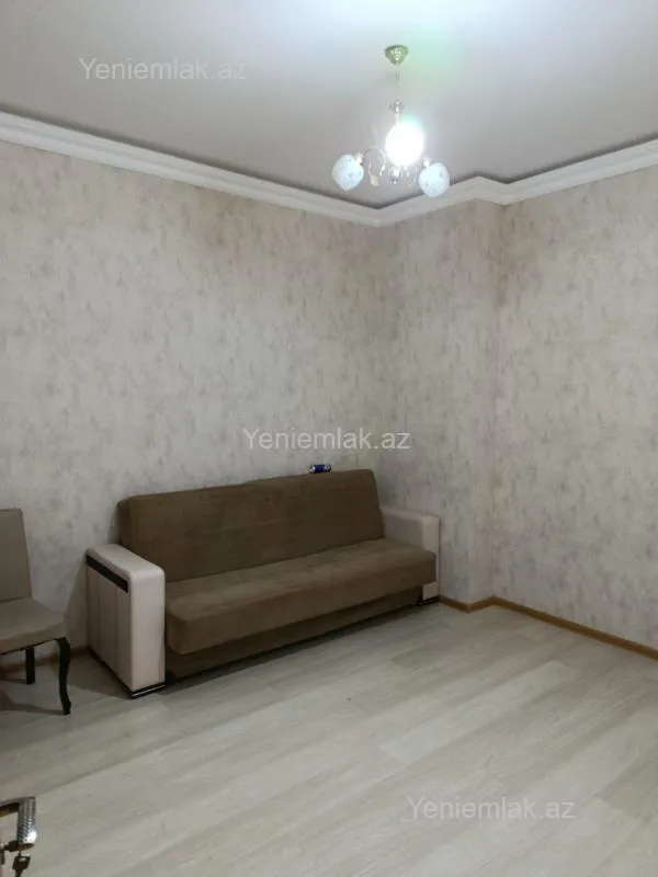 Satılır 3 otaqlı köhnə tikili 102 m²