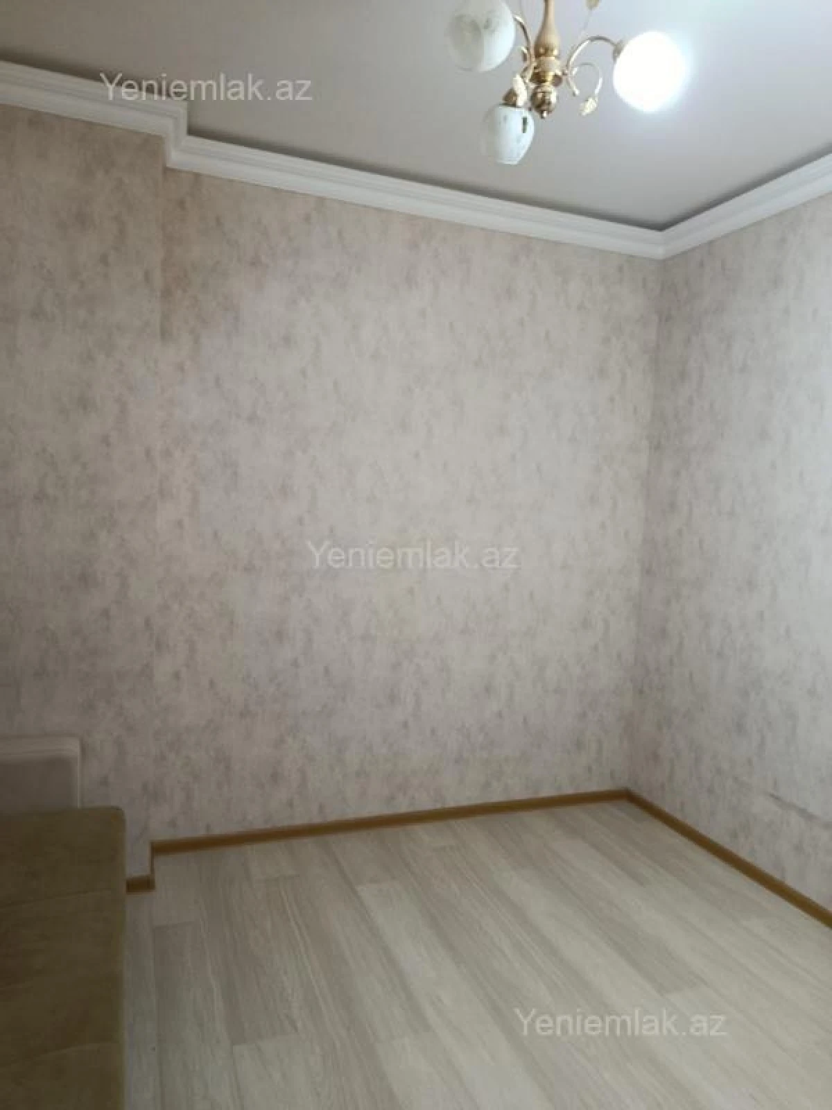 Satılır 3 otaqlı köhnə tikili 102 m²