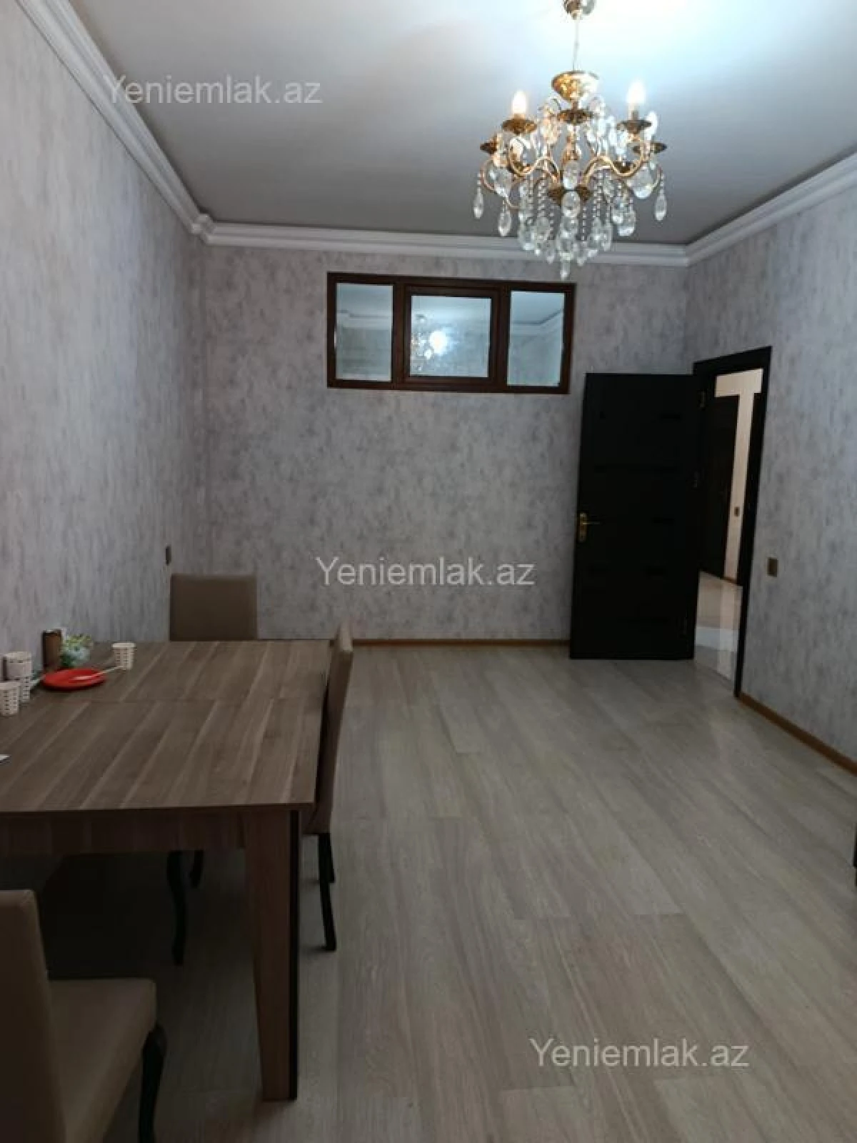 Satılır 3 otaqlı köhnə tikili 102 m²