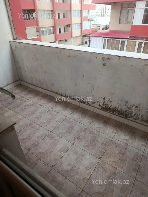 Satılır 3 otaqlı köhnə tikili 102 m²