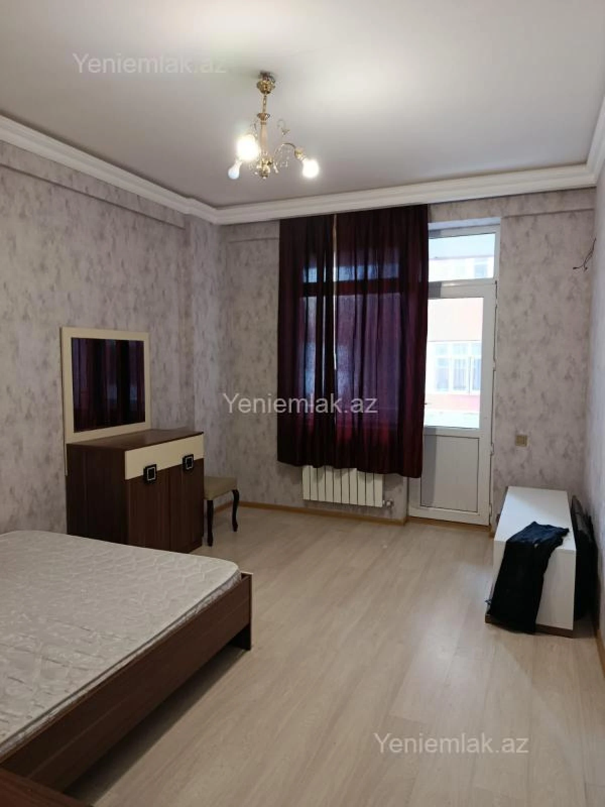 Satılır 3 otaqlı köhnə tikili 102 m²