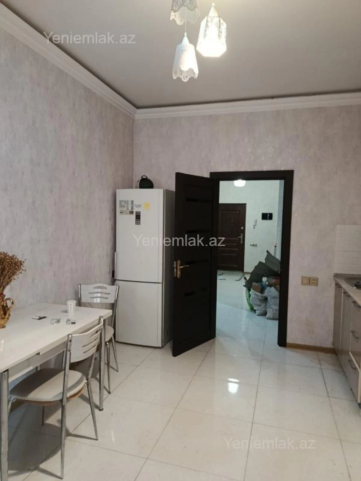 Satılır 3 otaqlı köhnə tikili 102 m²