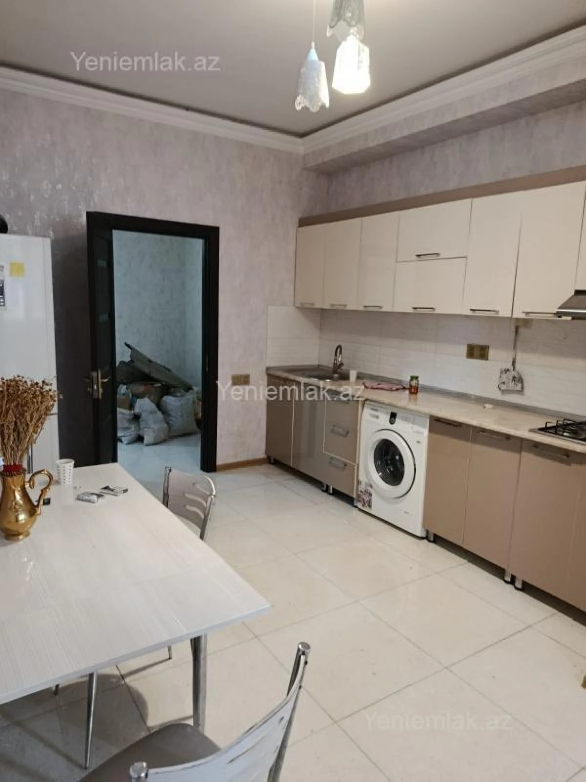 Satılır 3 otaqlı köhnə tikili 102 m²