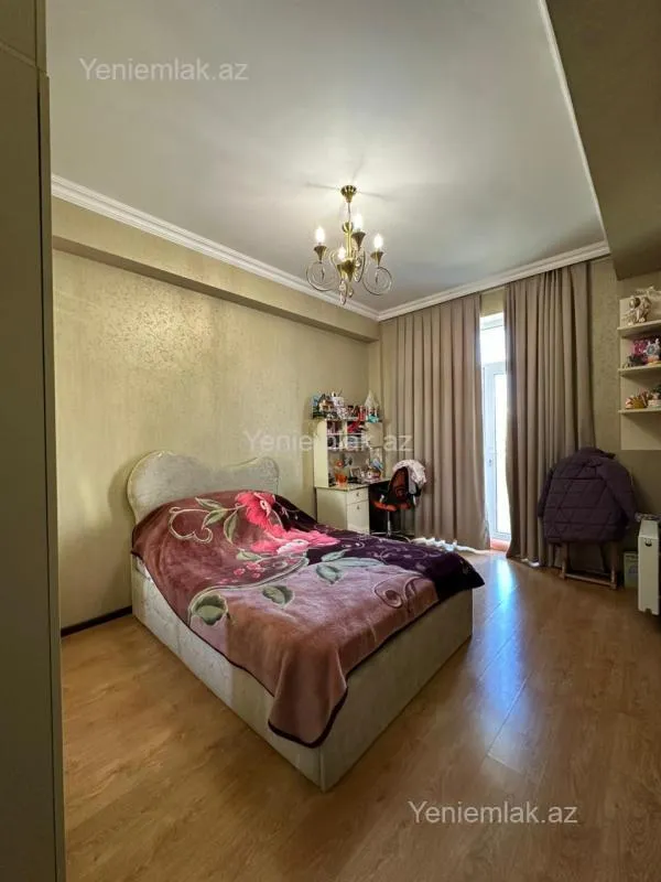 Satılır 3 otaqlı yeni tikili 85 m²