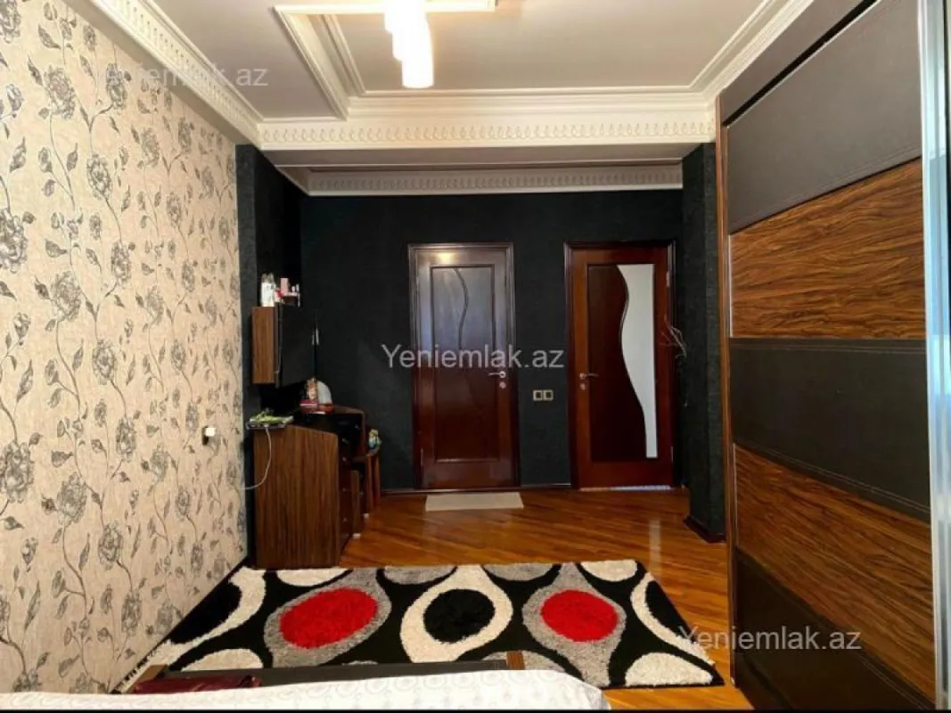 Satılır 4 otaqlı yeni tikili 160 m²
