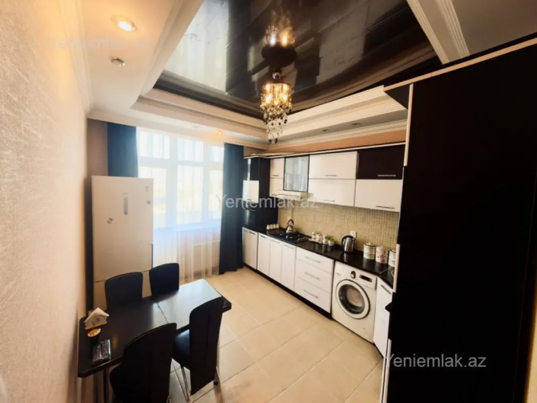 Satılır 3 otaqlı yeni tikili 140 m²