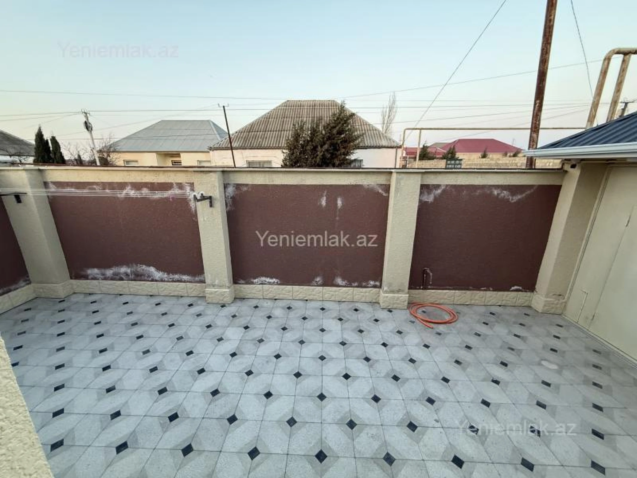 Satılır 3 otaqlı həyət evi 100 m²