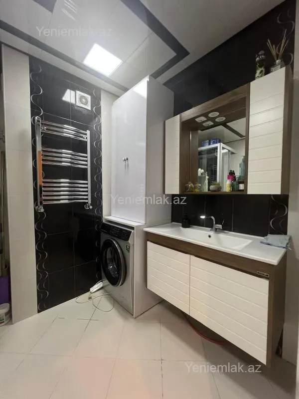 Satılır 3 otaqlı yeni tikili 90 m²