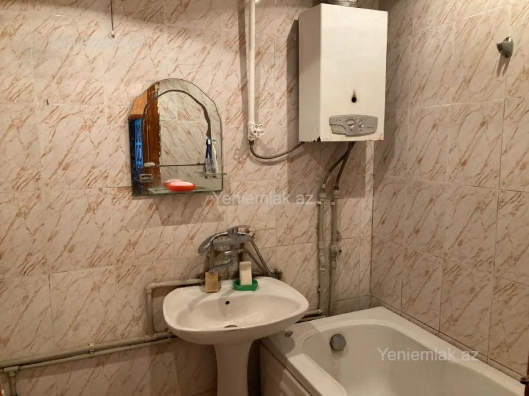 Satılır 3 otaqlı köhnə tikili 65 m²