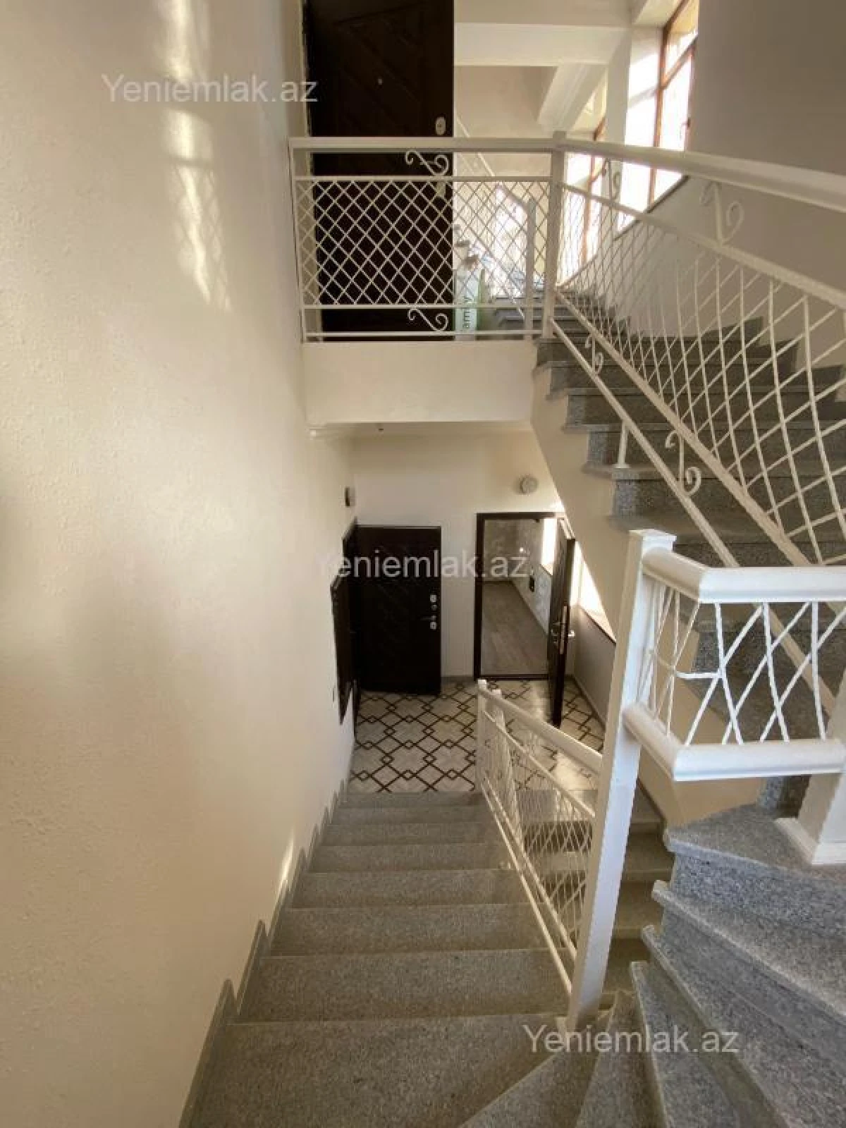 Satılır 5 otaqlı obyekt 500 m²