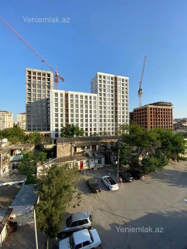 Satılır 5 otaqlı obyekt 500 m²