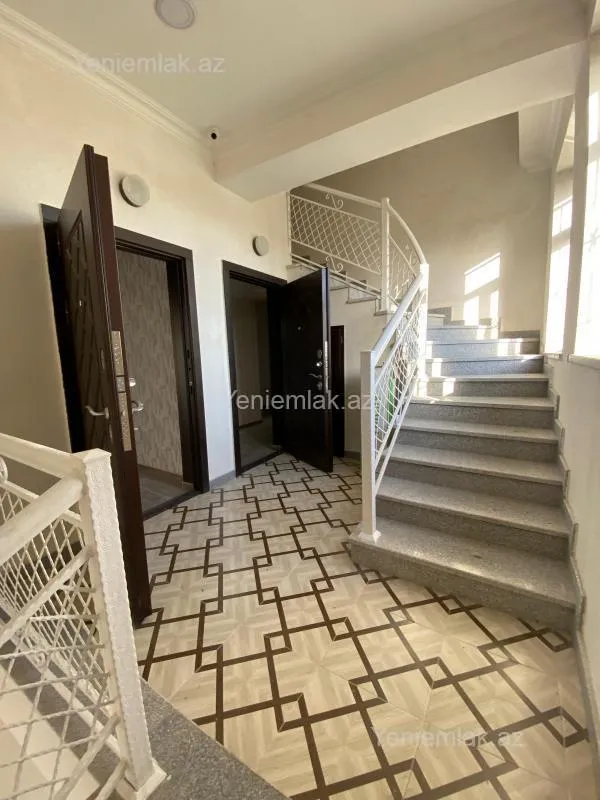 Satılır 5 otaqlı obyekt 500 m²