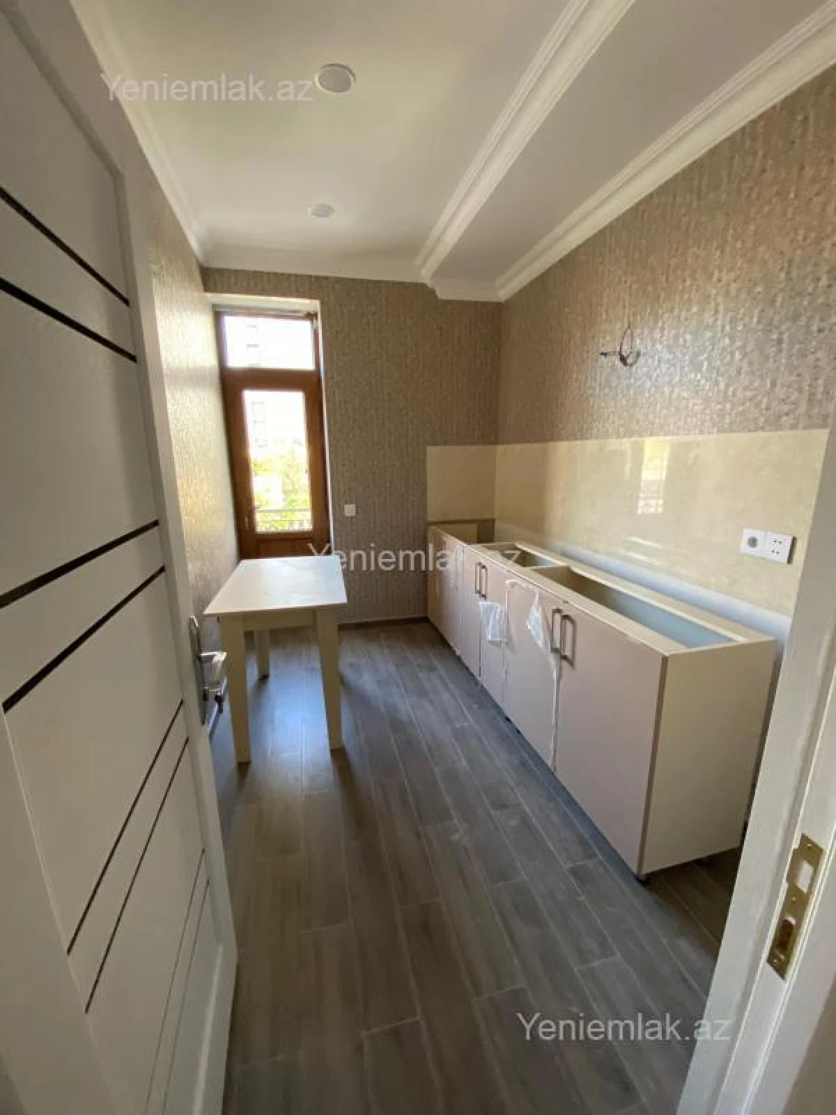 Satılır 5 otaqlı obyekt 500 m²