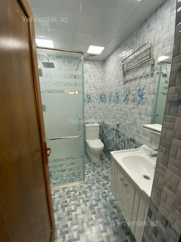 Satılır 5 otaqlı obyekt 500 m²