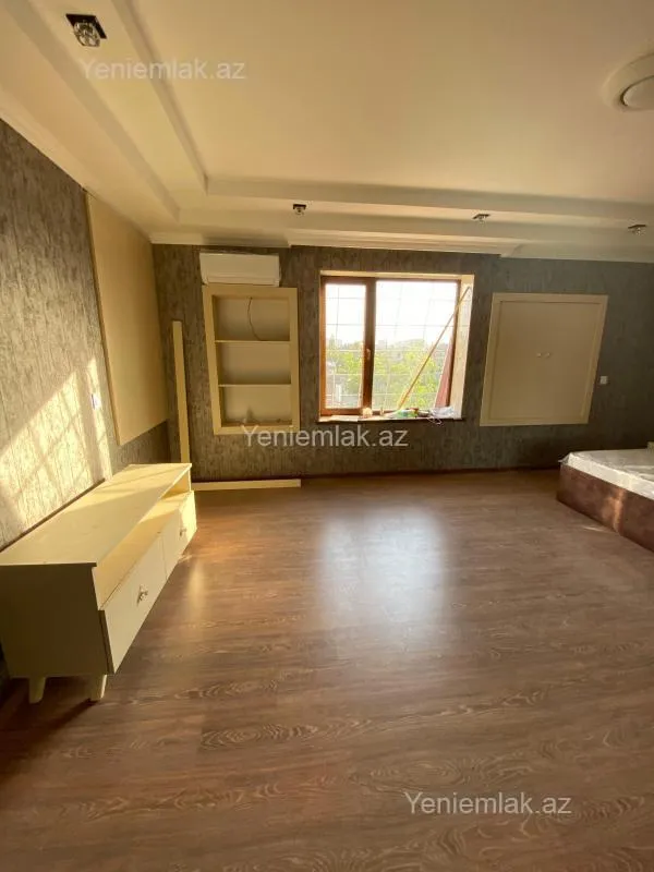 Satılır 5 otaqlı obyekt 500 m²