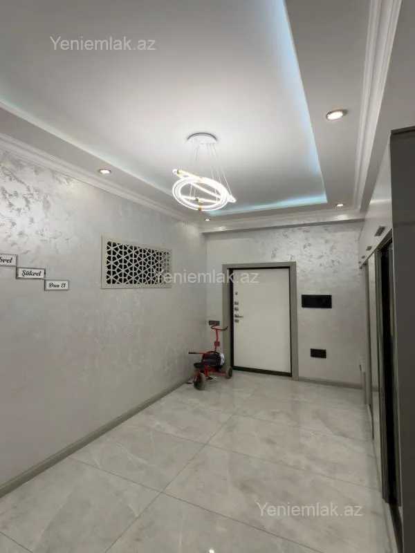 Satılır 3 otaqlı yeni tikili 132 m²