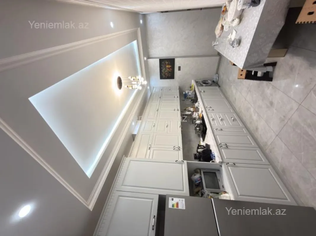 Satılır 3 otaqlı yeni tikili 132 m²