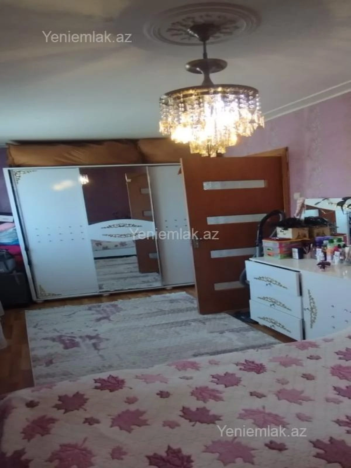 Satılır 2 otaqlı köhnə tikili 55 m²