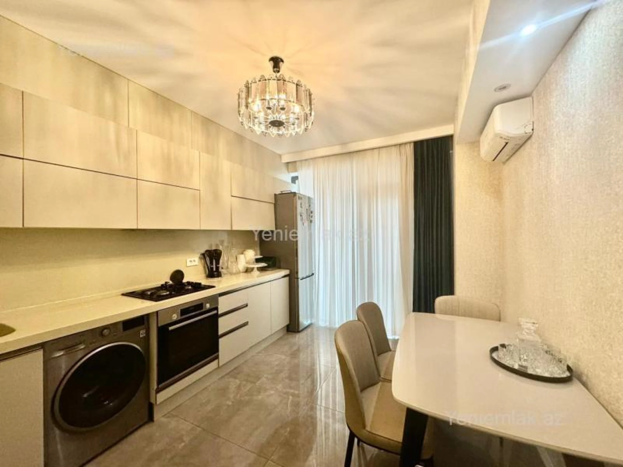 Satılır 3 otaqlı yeni tikili 148 m²