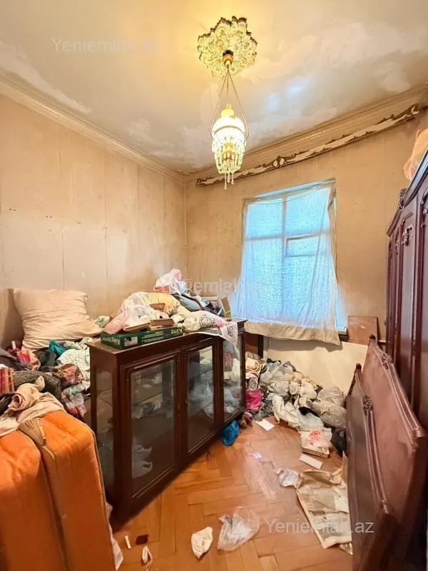 Satılır 3 otaqlı köhnə tikili 80 m²
