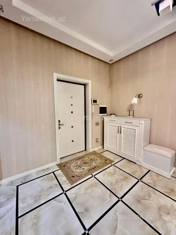 Satılır 4 otaqlı yeni tikili 185 m²