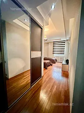 Satılır 4 otaqlı yeni tikili 185 m²