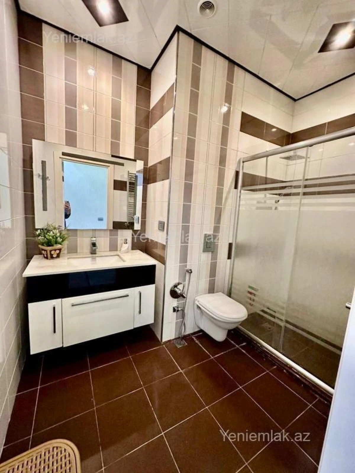 Satılır 4 otaqlı yeni tikili 185 m²