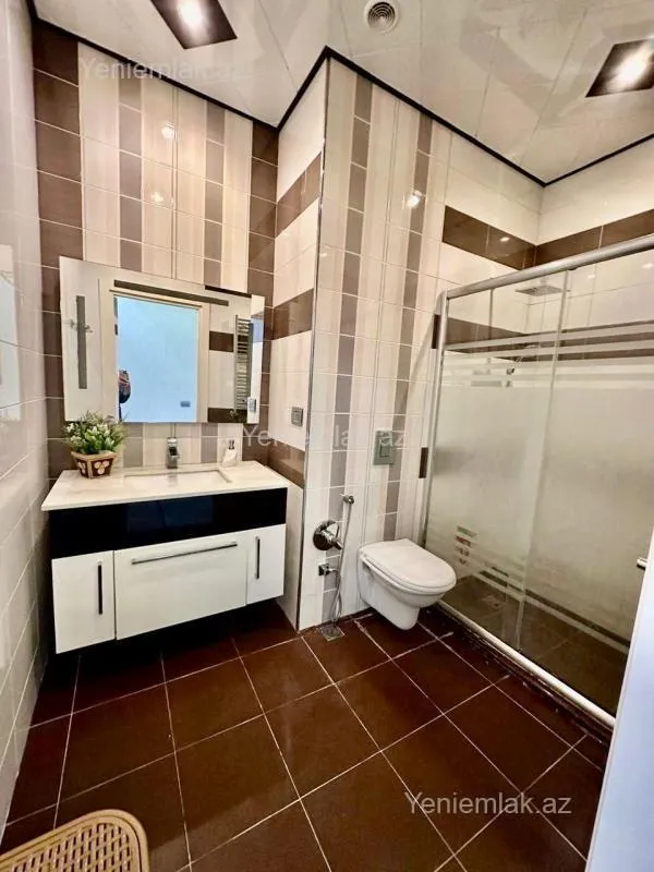 Satılır 4 otaqlı yeni tikili 185 m²