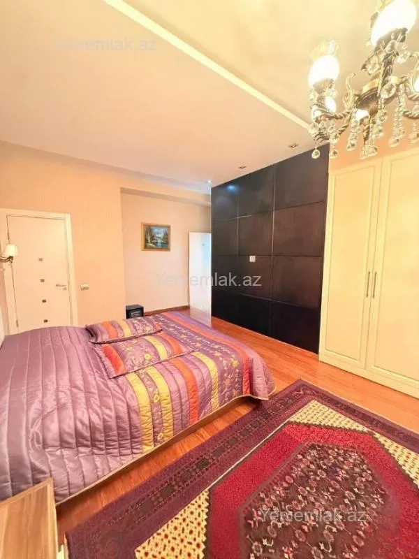Satılır 4 otaqlı yeni tikili 185 m²