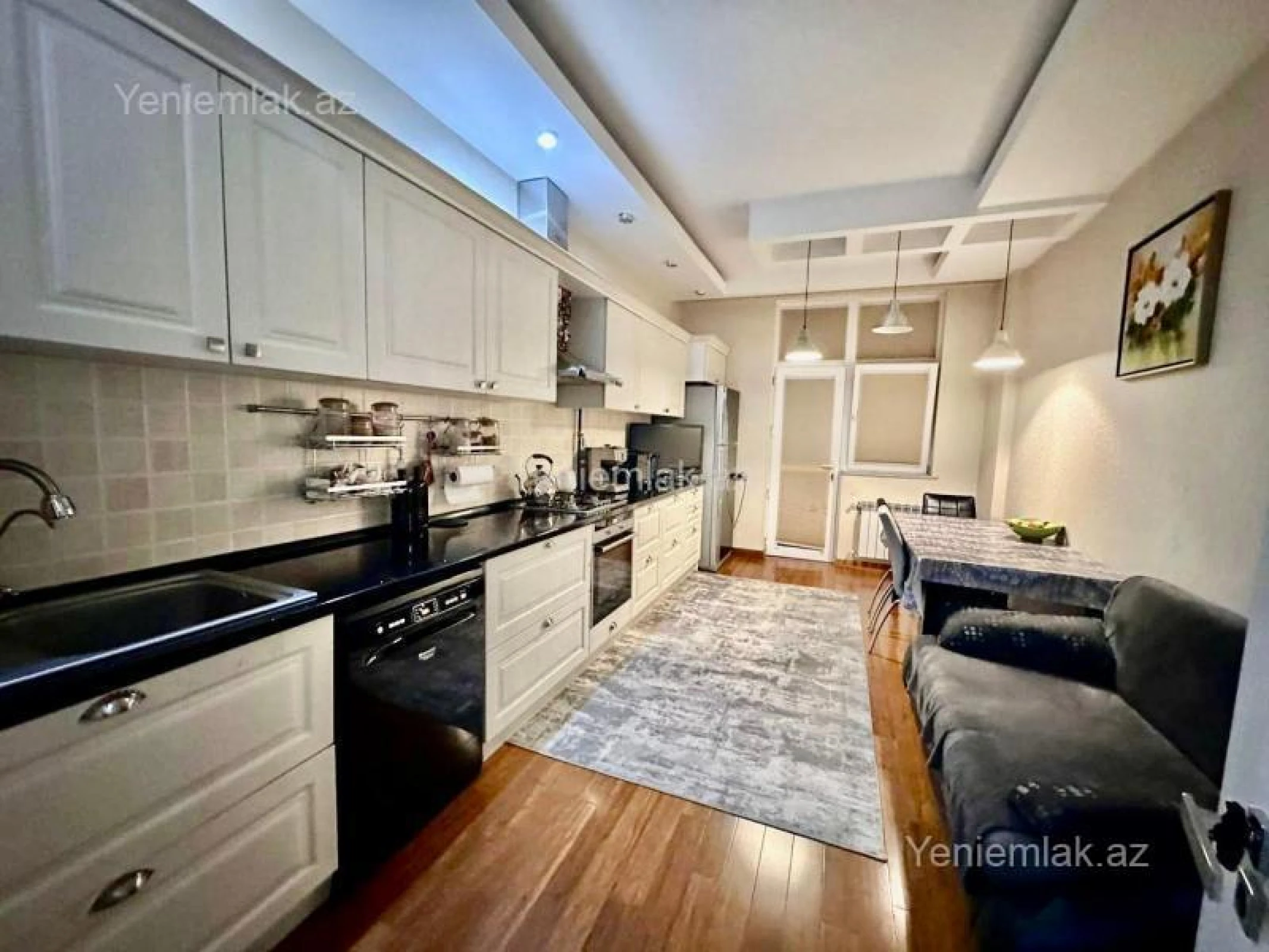 Satılır 4 otaqlı yeni tikili 185 m²