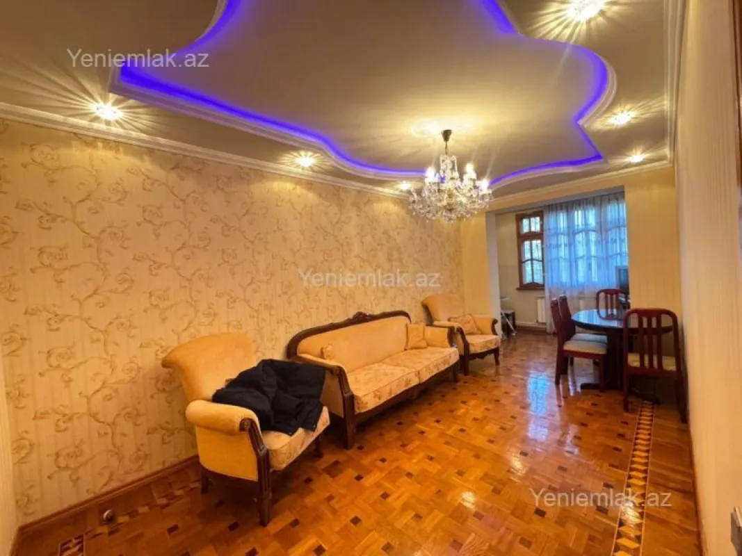 Satılır 3 otaqlı köhnə tikili 90 m²