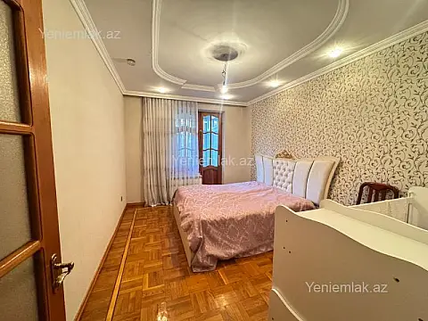 Satılır 3 otaqlı köhnə tikili 90 m²