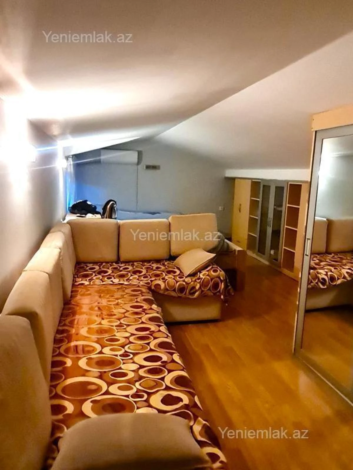 Satılır 4 otaqlı yeni tikili 240 m²