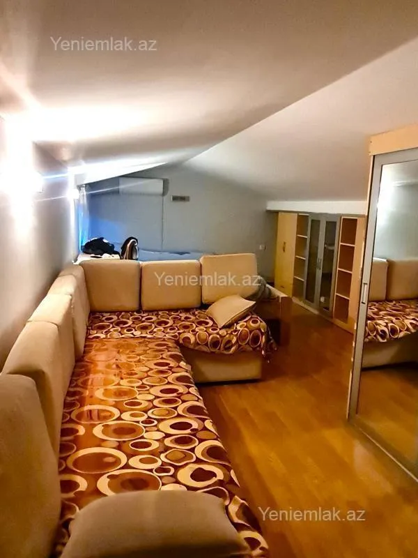 Satılır 4 otaqlı yeni tikili 240 m²