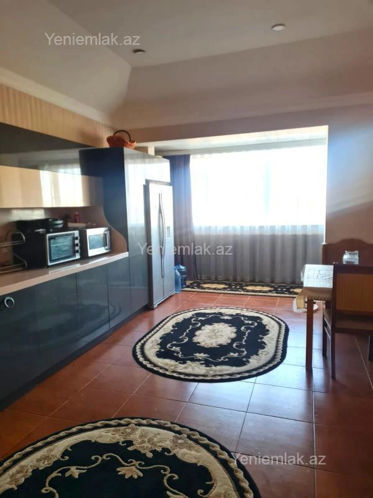 Satılır 4 otaqlı yeni tikili 240 m²