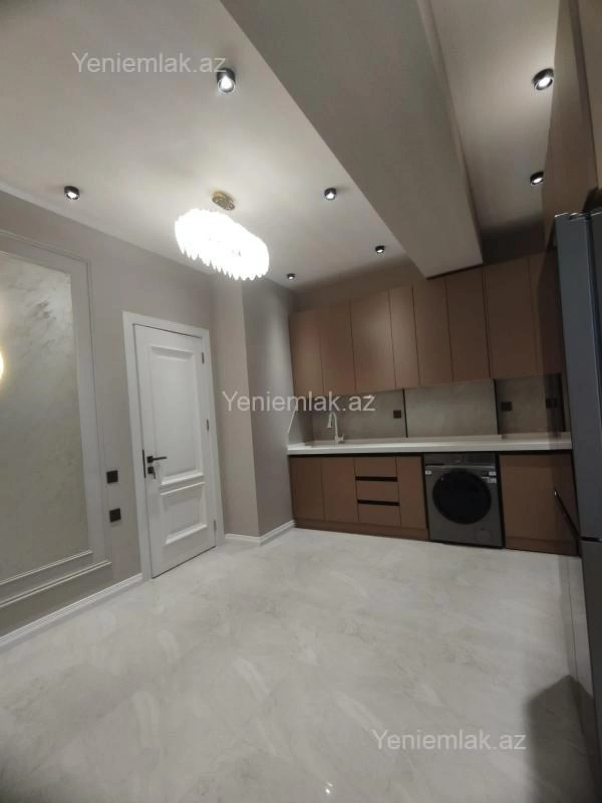 Satılır 4 otaqlı yeni tikili 137 m²