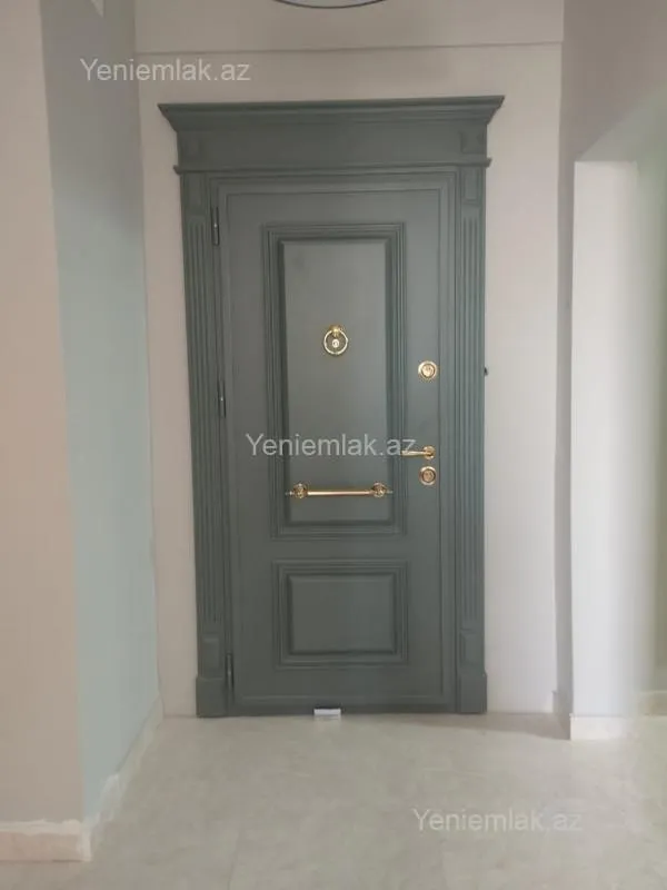 Satılır 4 otaqlı yeni tikili 137 m²