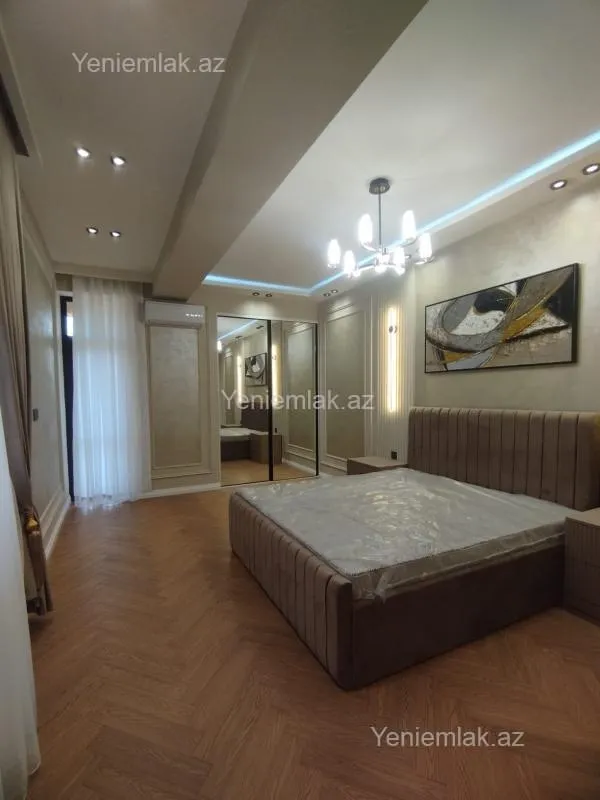 Satılır 4 otaqlı yeni tikili 137 m²