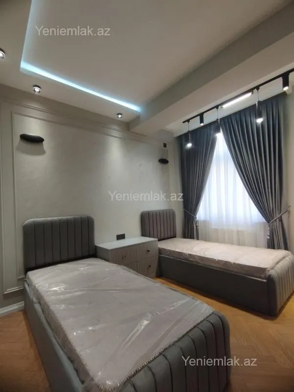 Satılır 4 otaqlı yeni tikili 137 m²