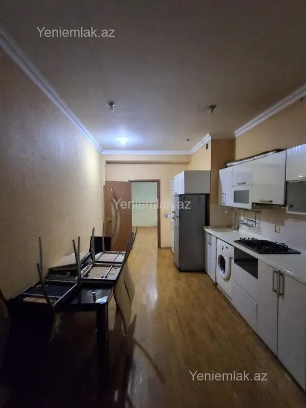 Satılır 3 otaqlı yeni tikili 145 m²