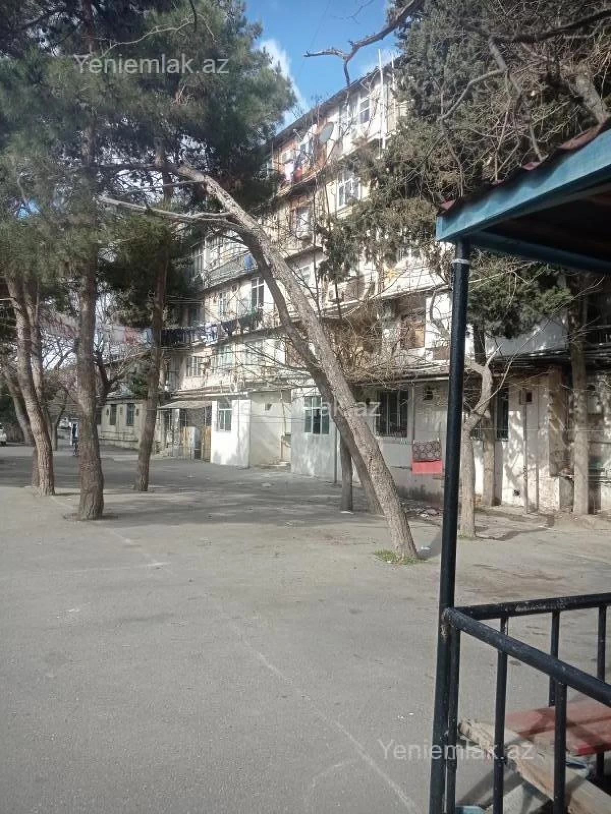 Satılır 1 otaqlı köhnə tikili 20 m²