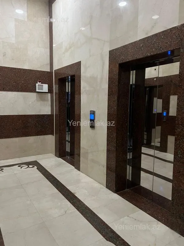 Satılır 3 otaqlı yeni tikili 135 m²