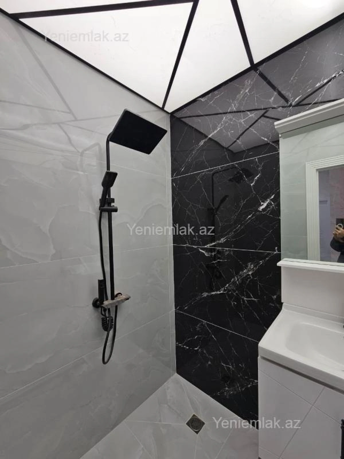 Satılır 3 otaqlı yeni tikili 90 m²