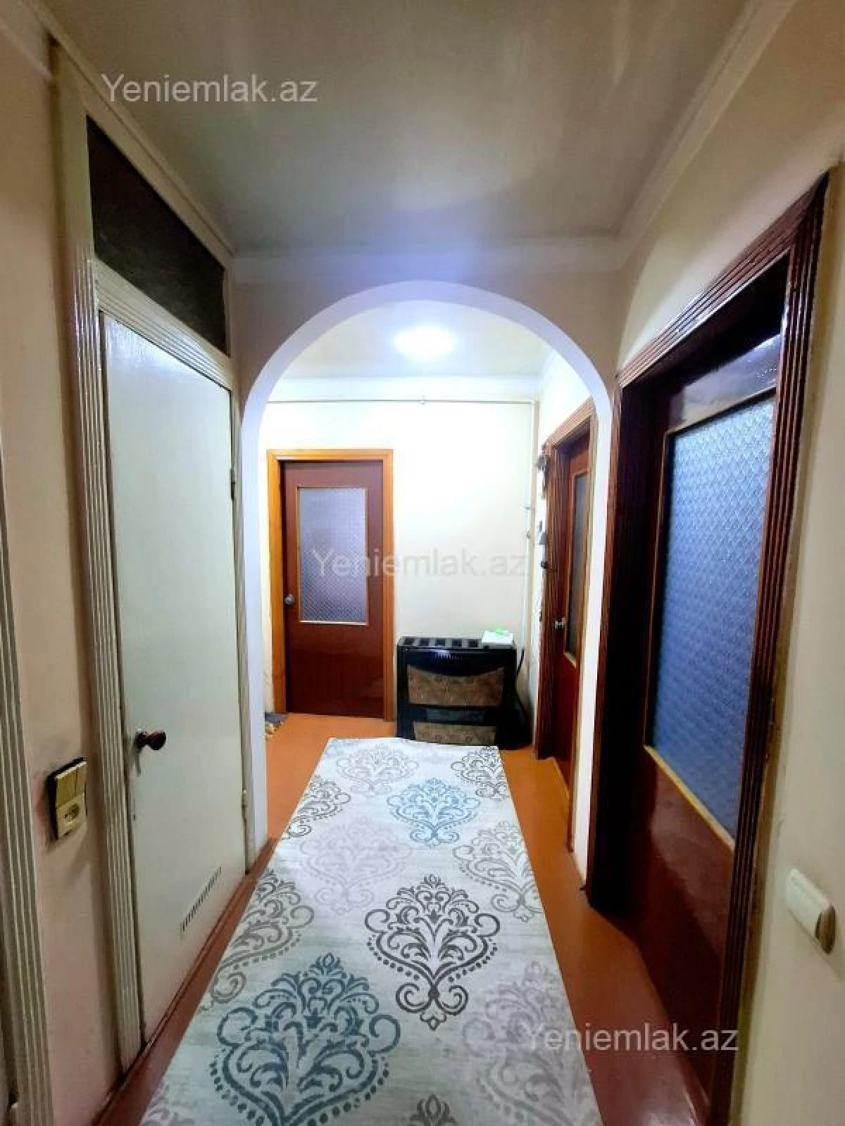 Satılır 3 otaqlı köhnə tikili 80 m²