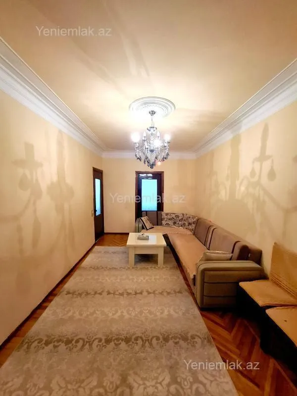 Satılır 3 otaqlı köhnə tikili 80 m²