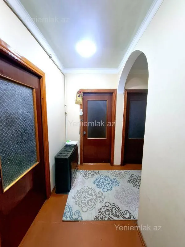 Satılır 3 otaqlı köhnə tikili 80 m²