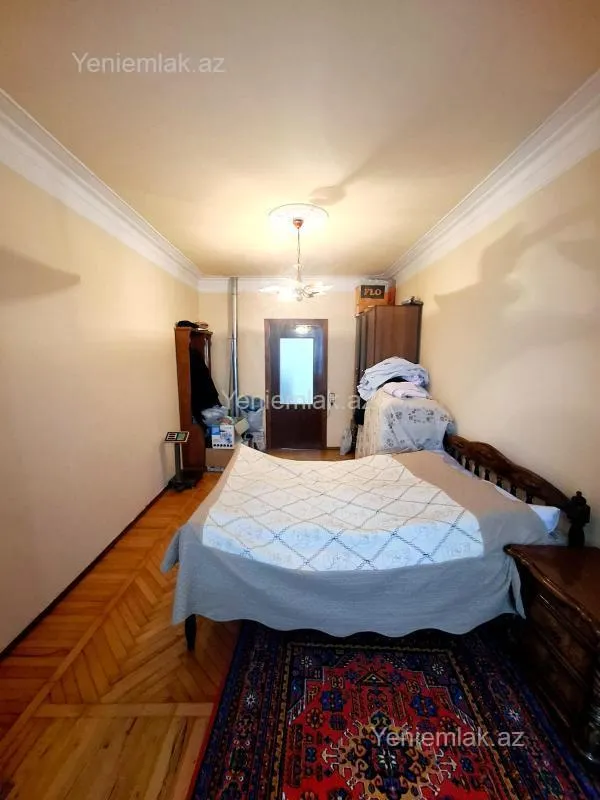 Satılır 3 otaqlı köhnə tikili 80 m²