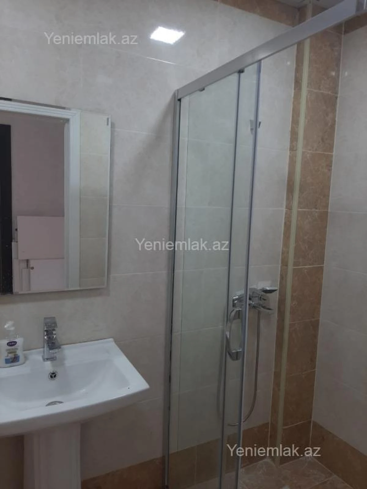 Satılır 2 otaqlı yeni tikili 93 m²