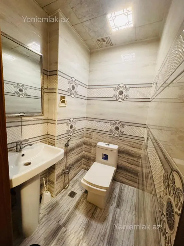 Satılır 4 otaqlı yeni tikili 140 m²